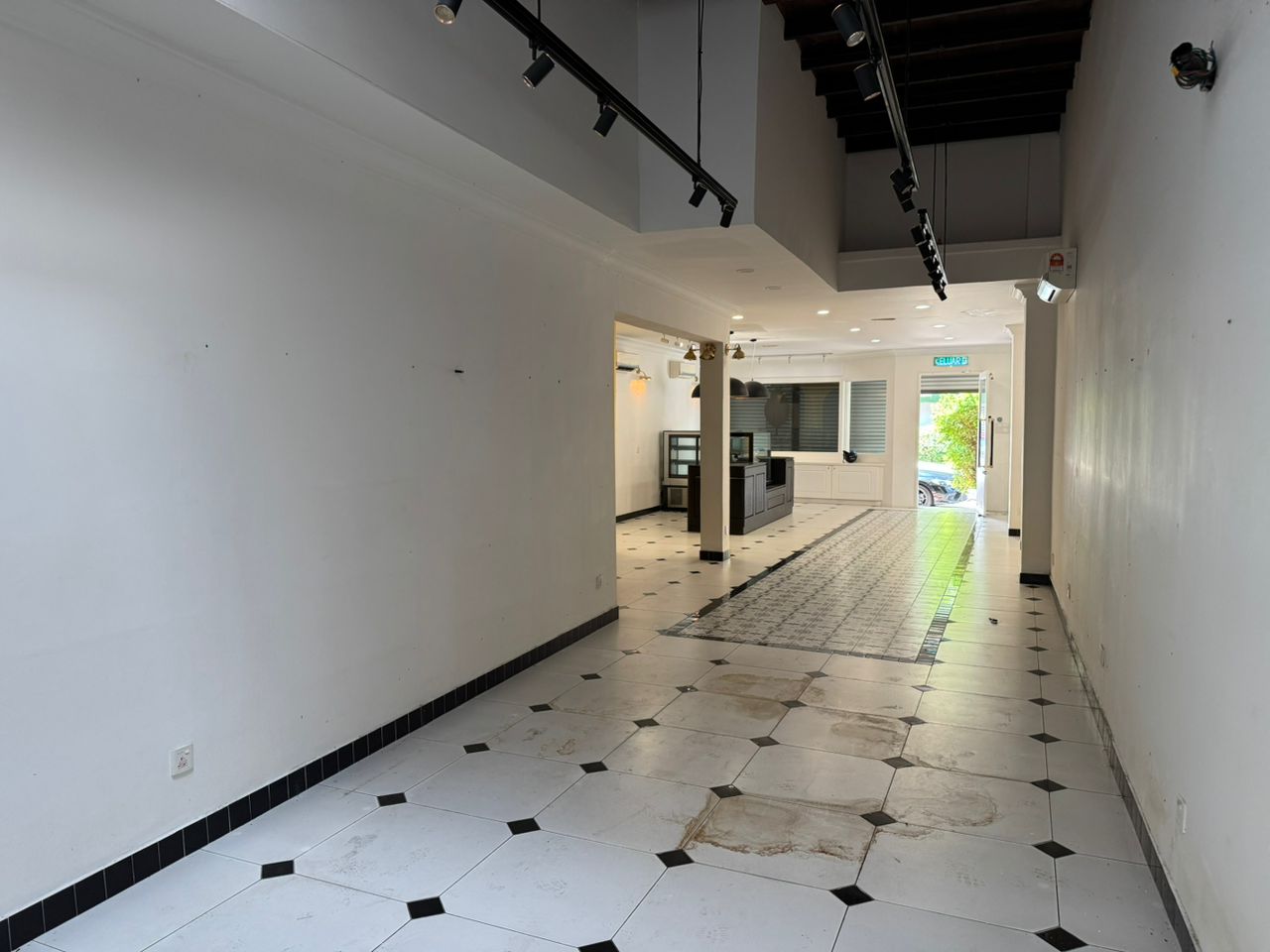 Georgetown Hutton Lane Commercial Title 1600sf - photo 8