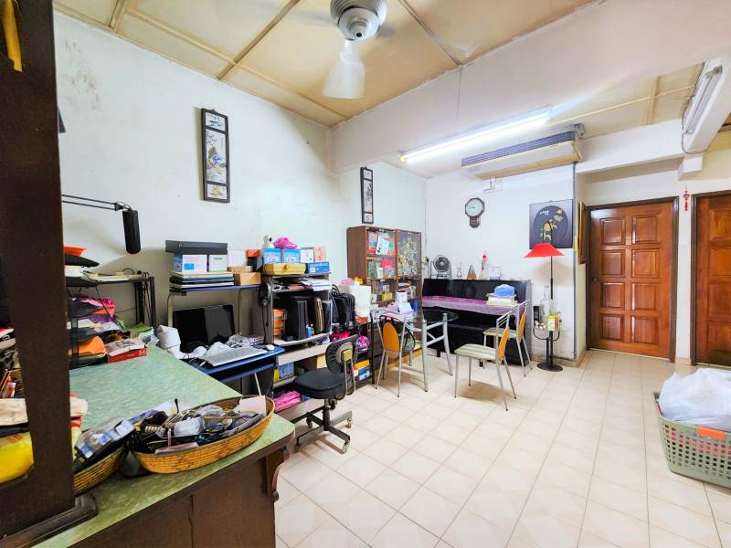 Taman Hijau 1Sty Terrace Corner 3346sf Greenlane