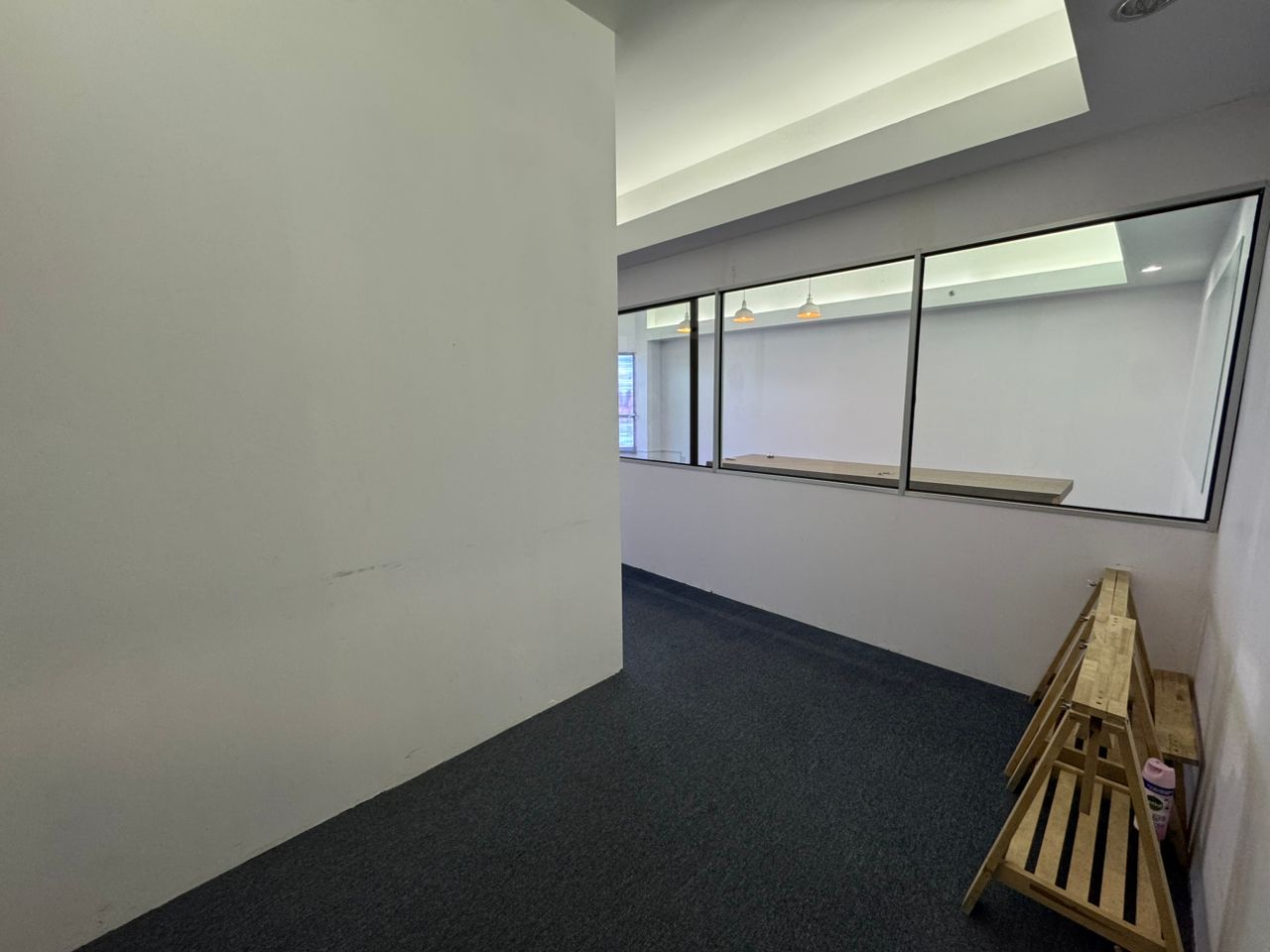 Gurney Tower High Floor Sea View Office lot - photo 12