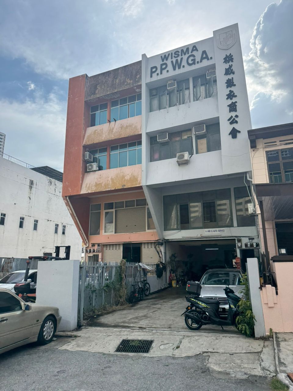 Jalan Kuantan 3 Story Shop with Lift 12000sf - photo 8