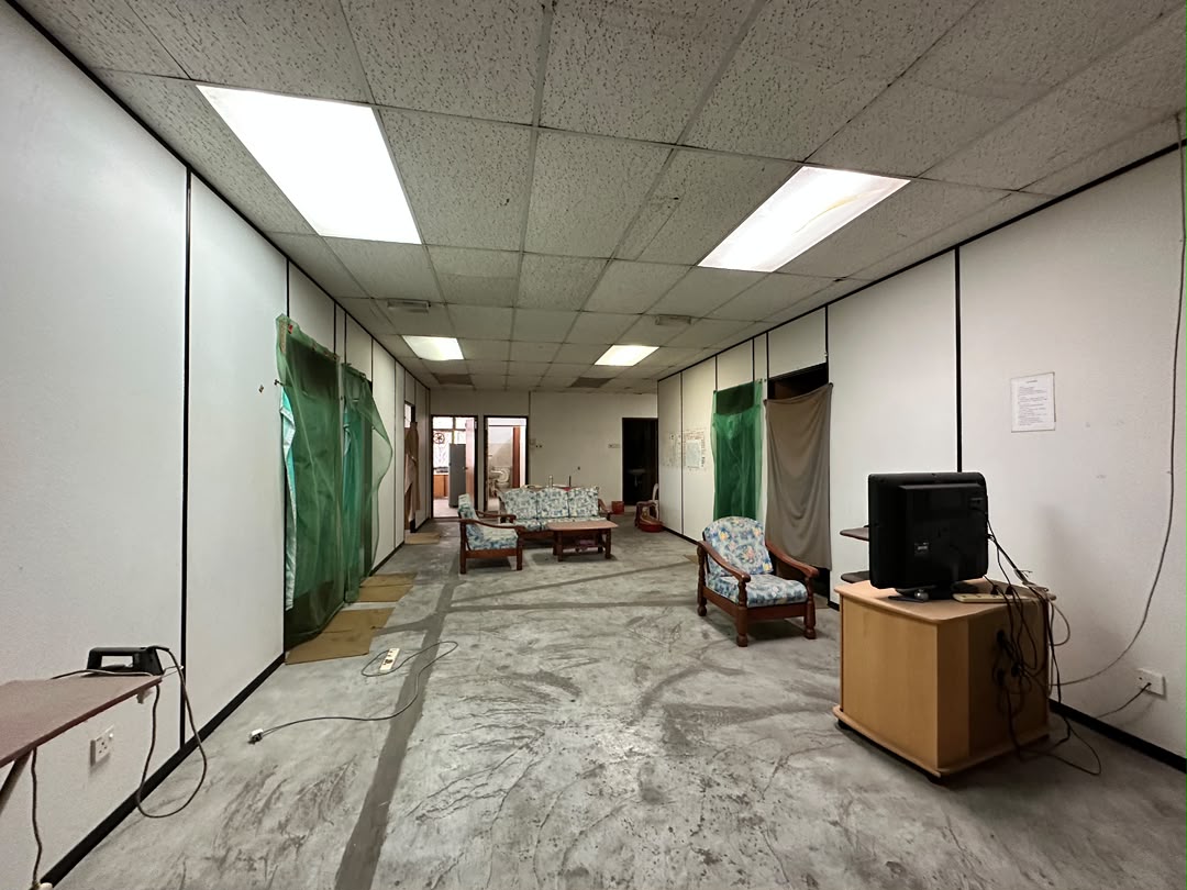 Lebuh Campbell Street 2unit adjoning Shop 9300sf - photo 12