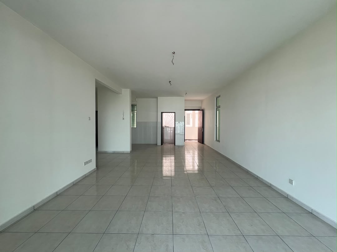 The Brezza 1350sf High Floor Sea View 2 Car Park - photo 2
