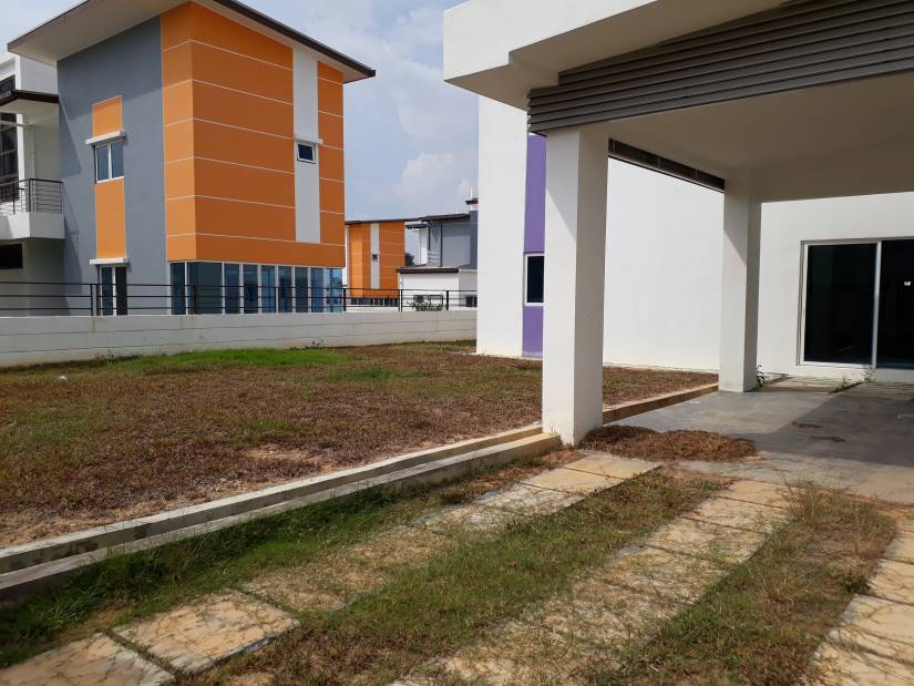 TAMAN KAYANGAN PELANGI HEIGHTS MANTIN - photo 2