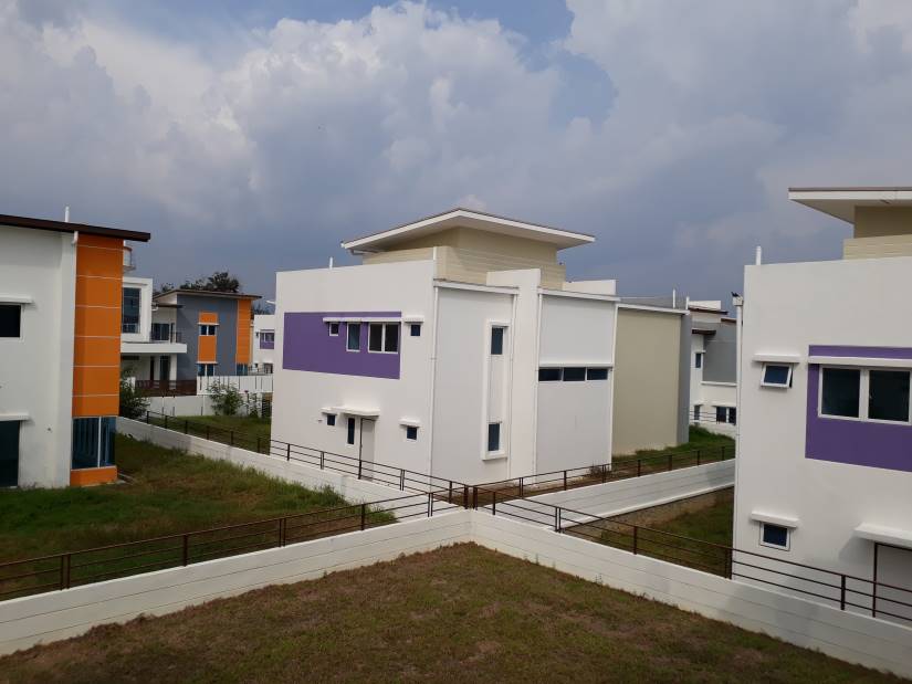 TAMAN KAYANGAN PELANGI HEIGHTS MANTIN - photo 4