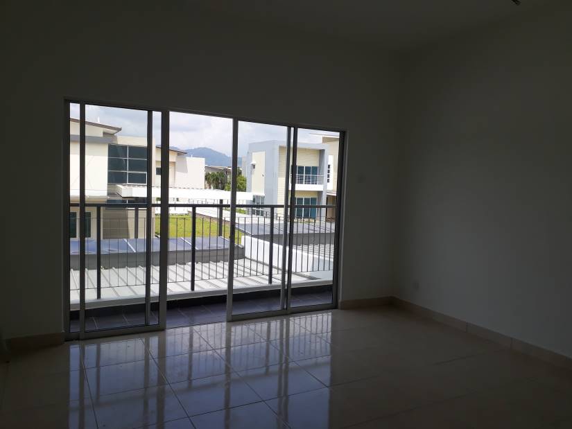 2 STY HOUSE TAMAN KAYANGAN PELANGI HEIGHTS MANTIN - photo 4