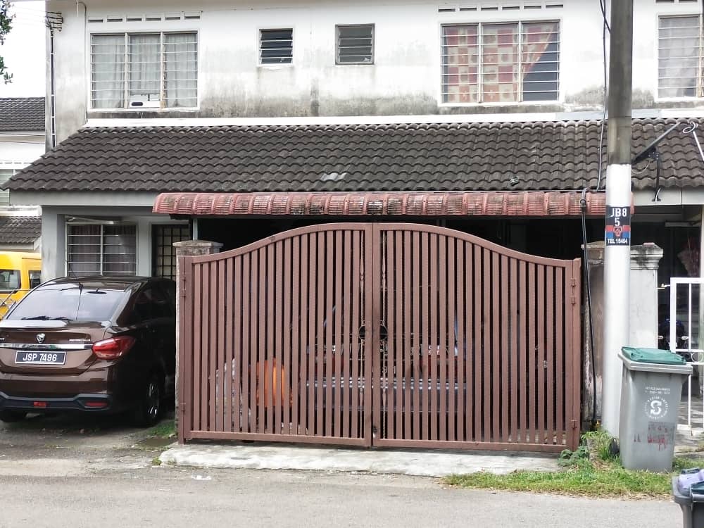 Jalan Berlian Taman Cahaya Masai