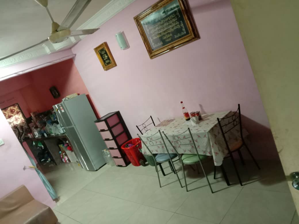 Jalan Berlian Taman Cahaya Masai - photo 3