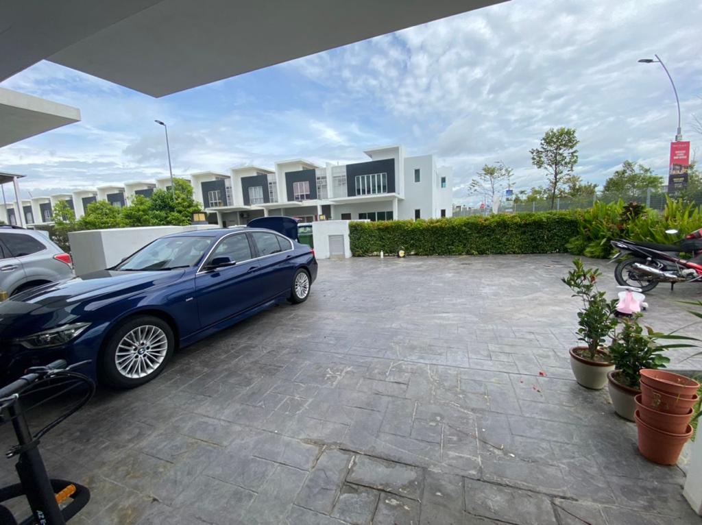 CORNER Reno Lawa 6 Car Parks Casa Green Cybersouth - photo 5