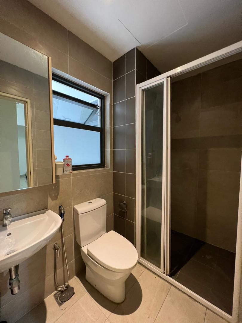 Lakeville Residence Fully Furnished for Rent - photo 6