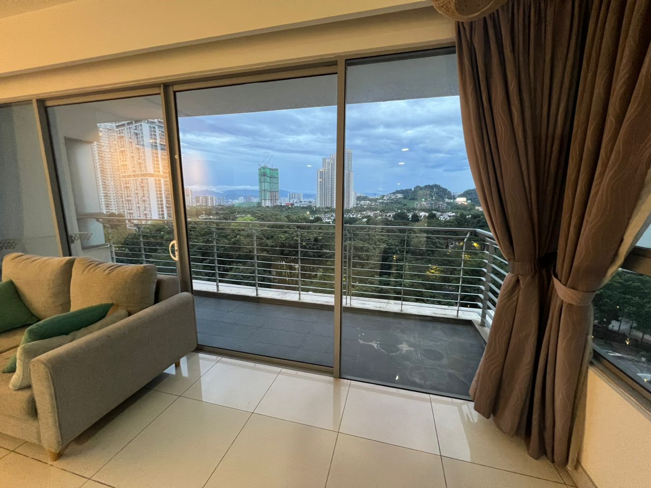 The Westside One Fully Furnished for Rent - photo 5
