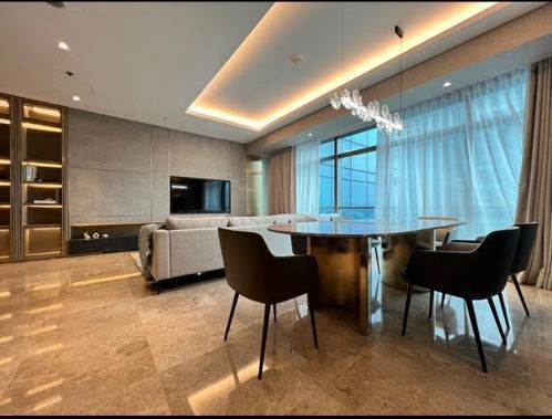 Ritz-Carlton Fully F ...