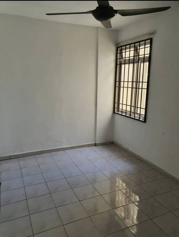 Partial Furnished Prima Apartment for sale - photo 3
