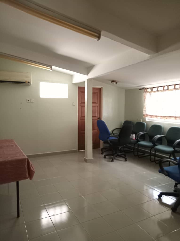 Seputeh Bungalow Partial Furnished For Rent - photo 3