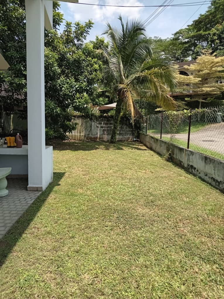 Seputeh Bungalow Partial Furnished For Rent - photo 8