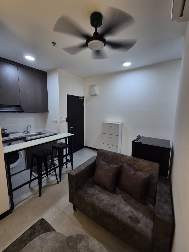 Neu Suites Fully Furnished for rent - photo 8