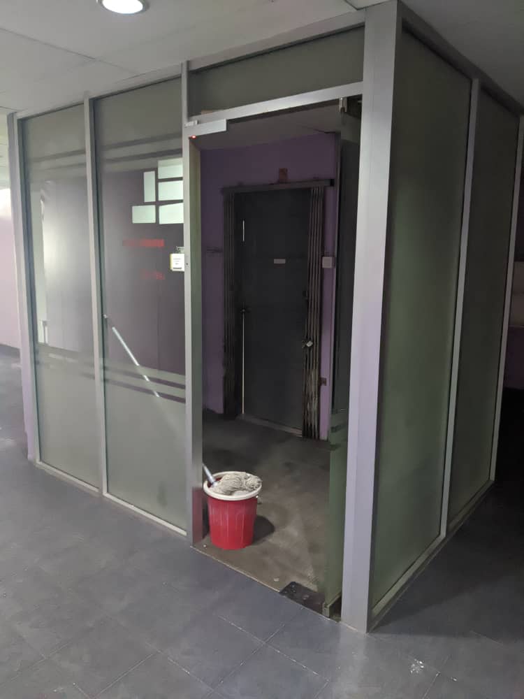 SEKSYEN 14 PJ SHOPLOT FOR RENT - photo 4