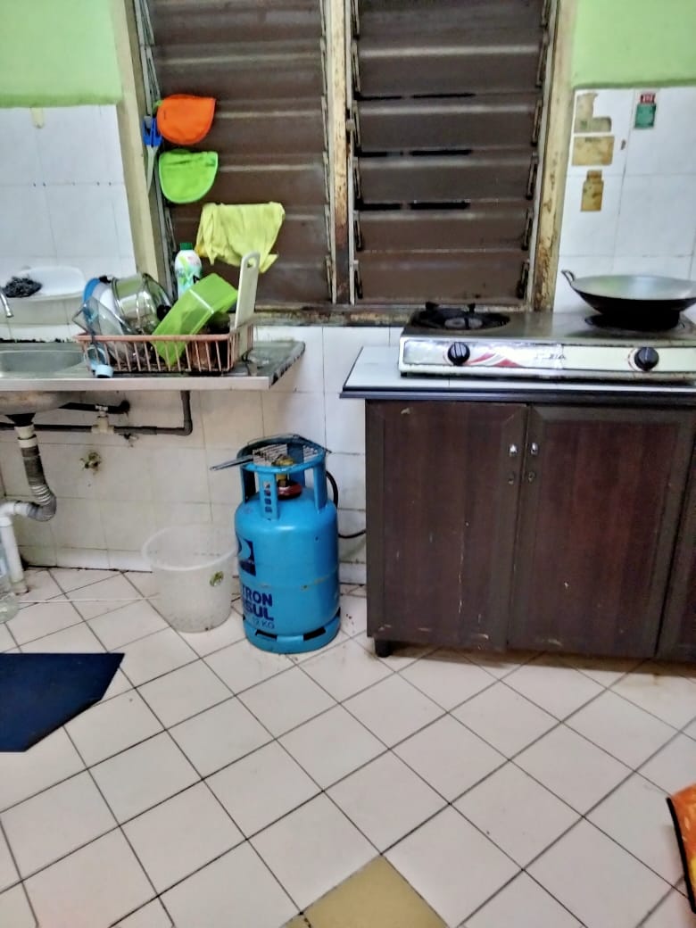 Flat PKNS Seksyen 7 Shah Alam - photo 11
