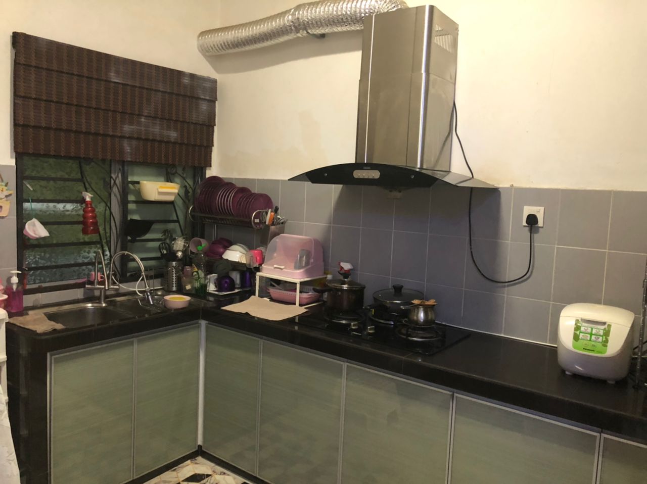 Teres 2 Tingkat Lorong Cakera Purnama Puncak Alam - photo 4