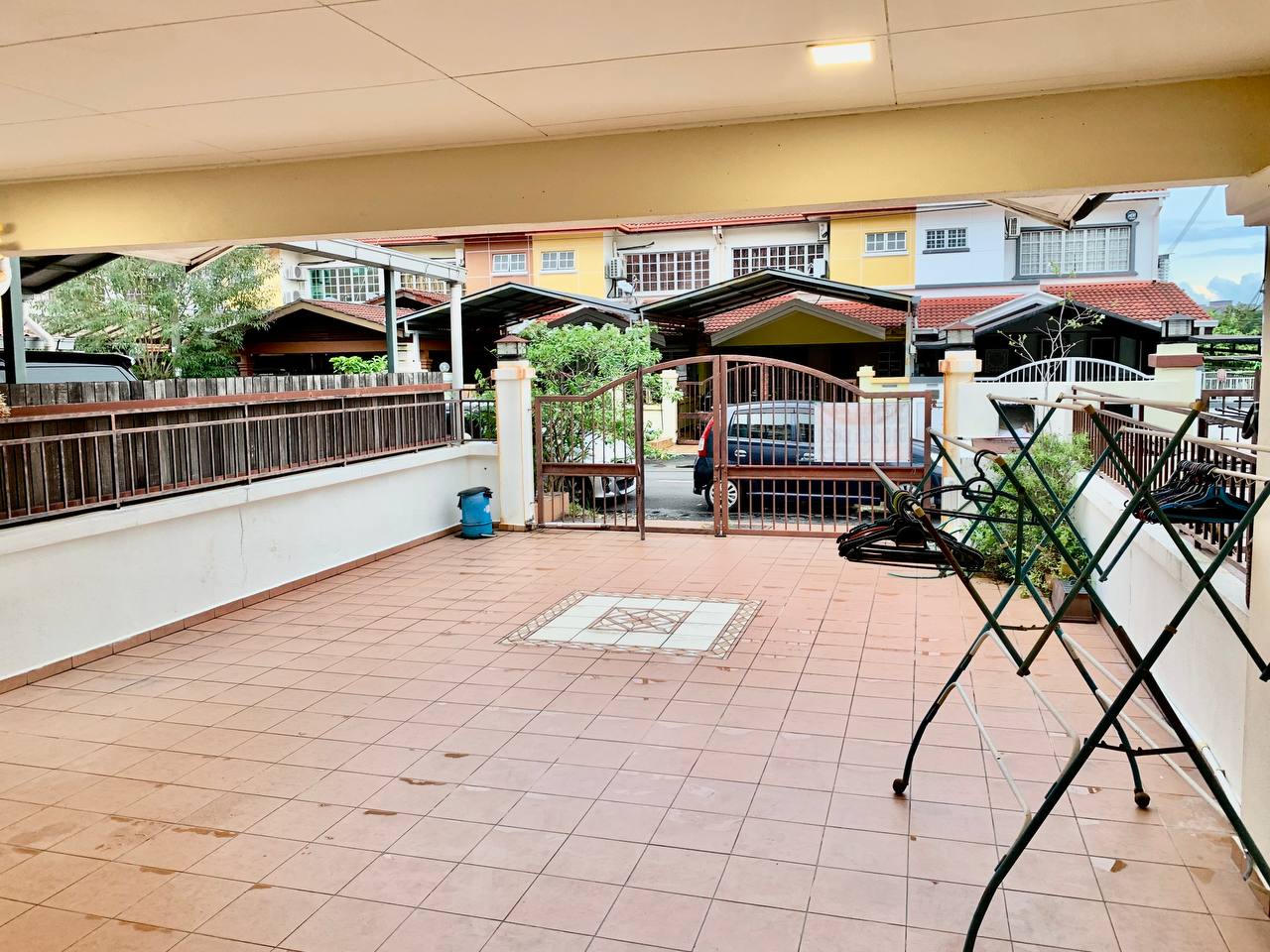 TERES 2 TINGKAT TAMAN SAUJANA DAMAI KAJANG - photo 7