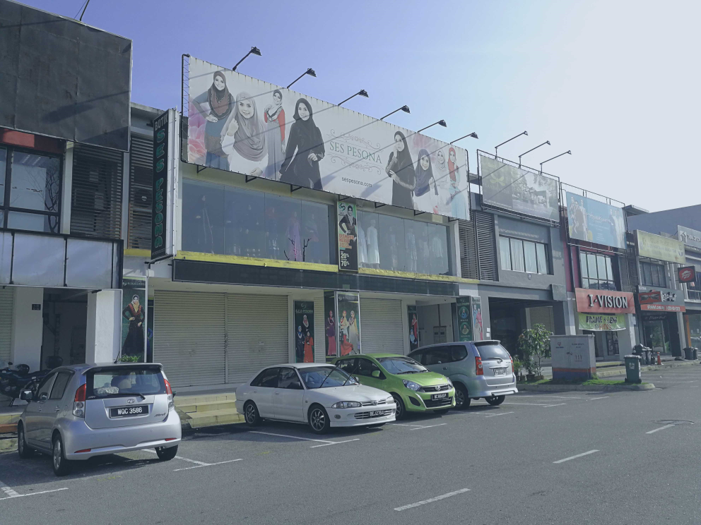 2 and half Sty Shoplot Seksyen 8 Seri Bangi - photo 3