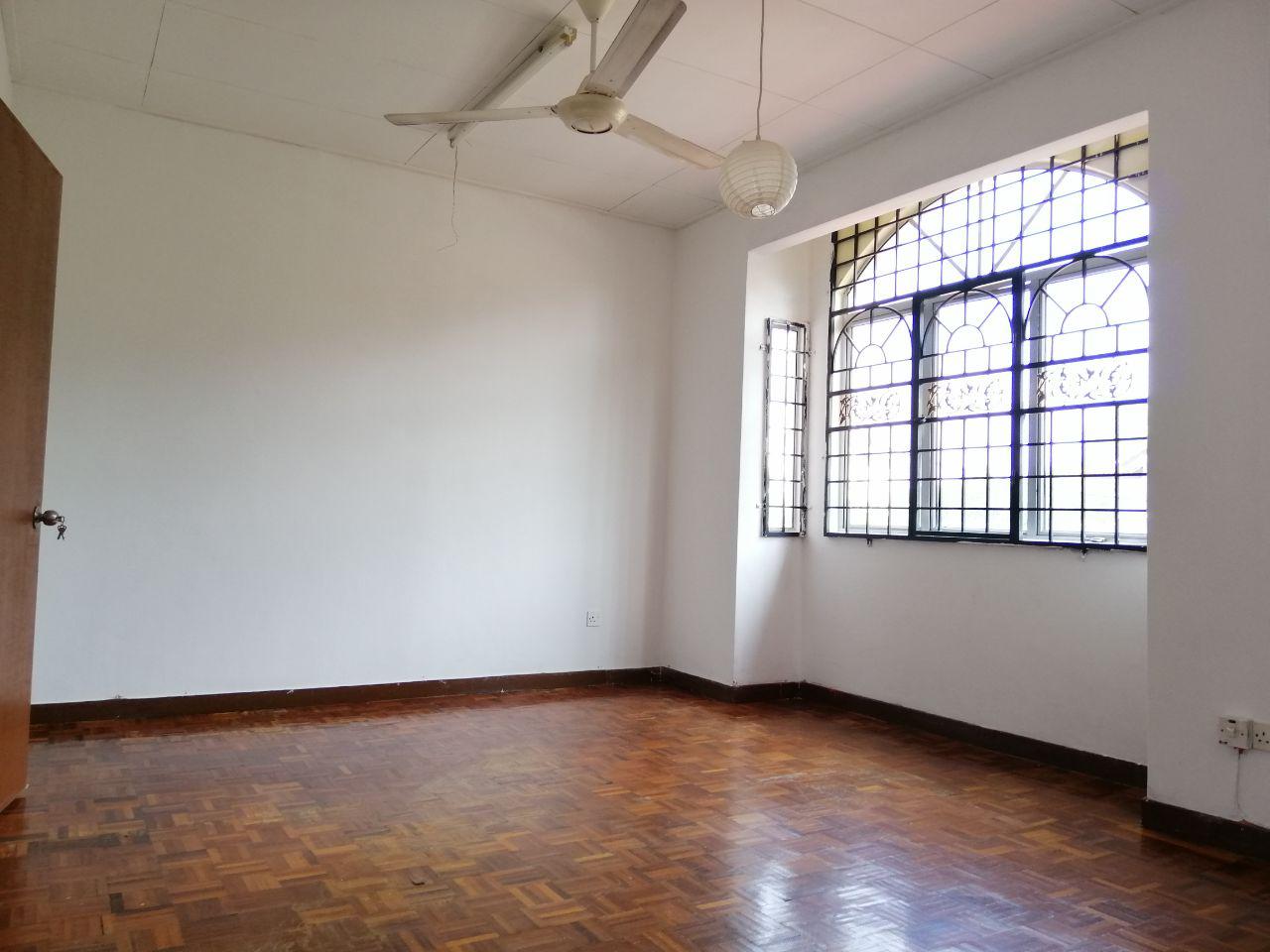 2 Sty Terrace Bandar Tasik Kesuma - photo 4