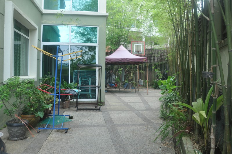 CORNER Sering Ukay 2 and Half Sty Superlink - photo 2