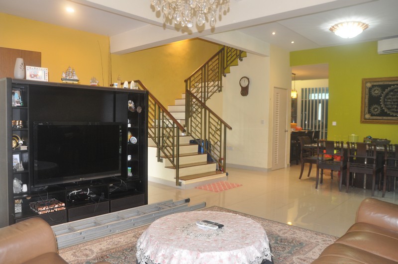 CORNER Sering Ukay 2 and Half Sty Superlink - photo 7