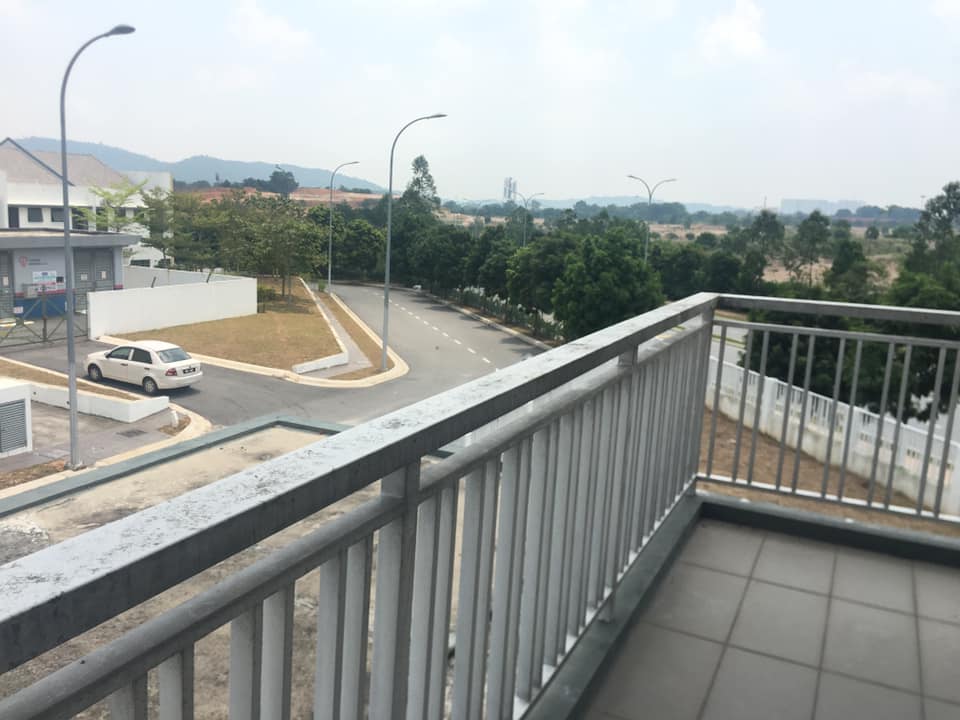 CORNER SUPERLINK 2 STY TERRACE BANDAR PUTERI BANGI - photo 2
