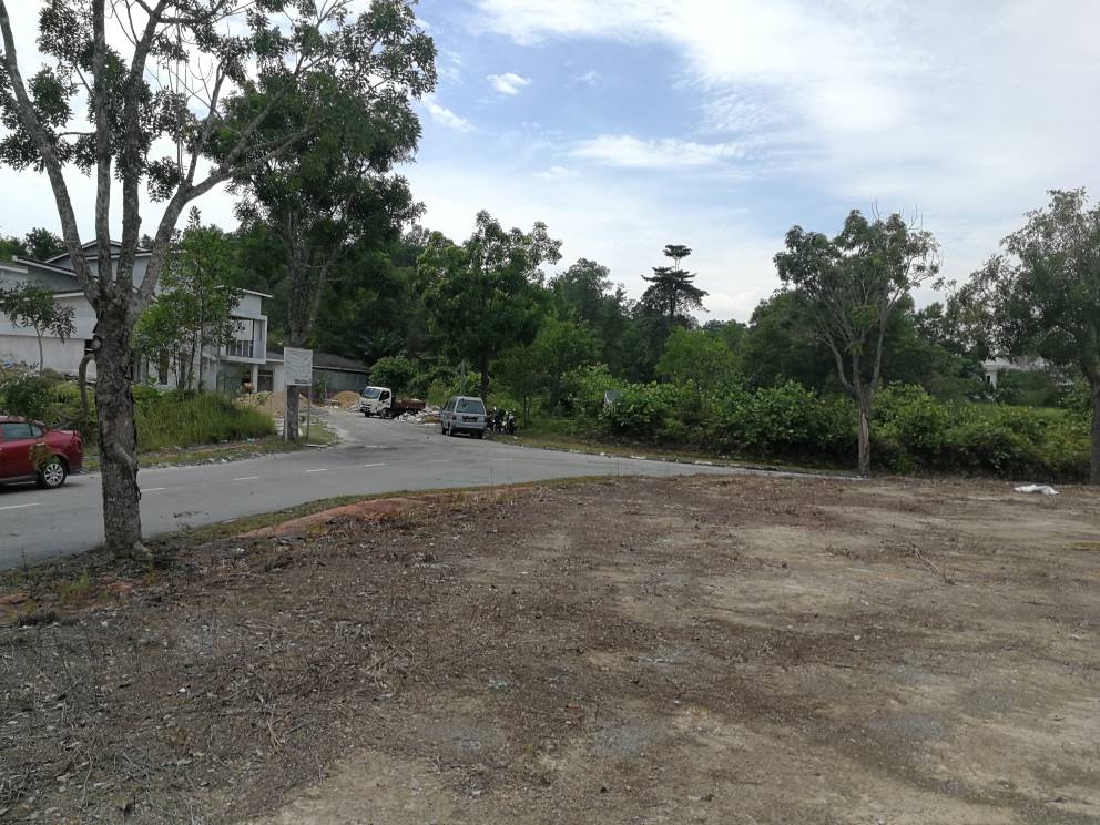 Bungalow lot 17,674 sft Seksyen 9, Bukit Mahkota - photo 2