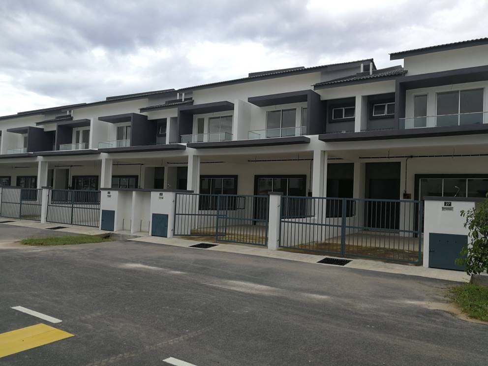 2 Sty Taman Intan Dengkil 20 x 110 - photo 3
