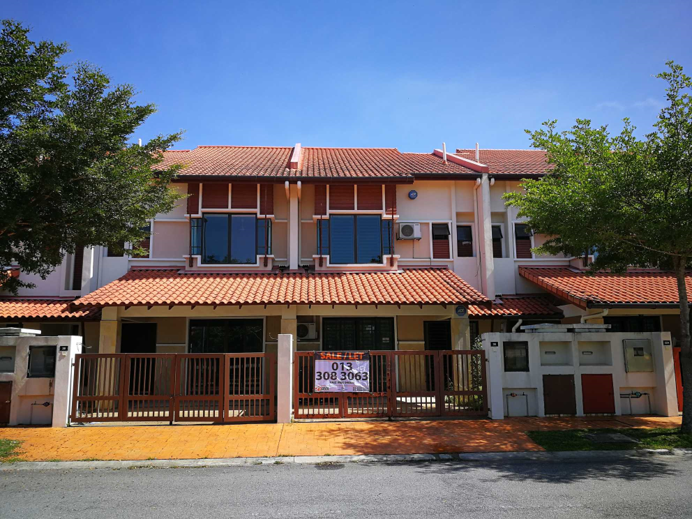 FACING OPEN SPACE 2 Sty Terrace Alam Sari, Bangi - photo 2