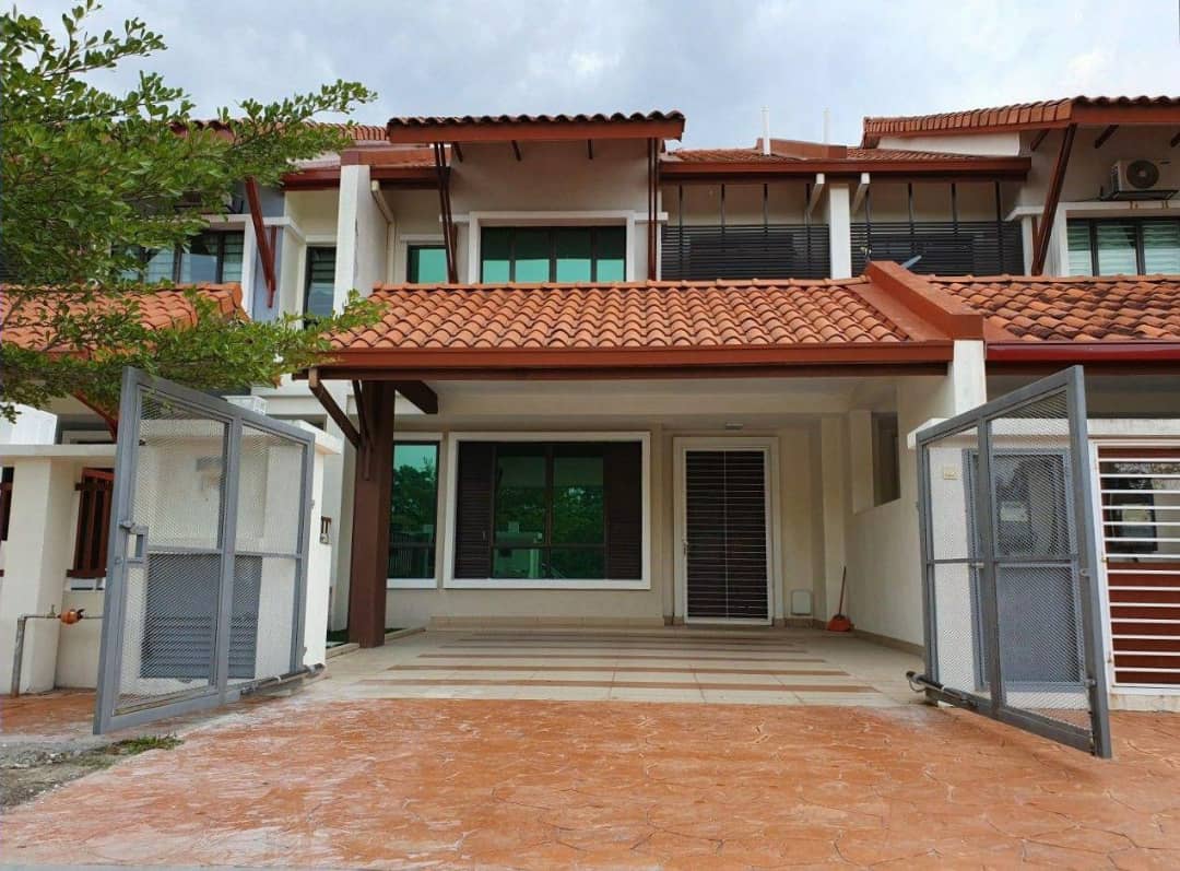 FACING OPEN SPACE 2 Sty Terrace Alam Sari, Bangi - photo 2