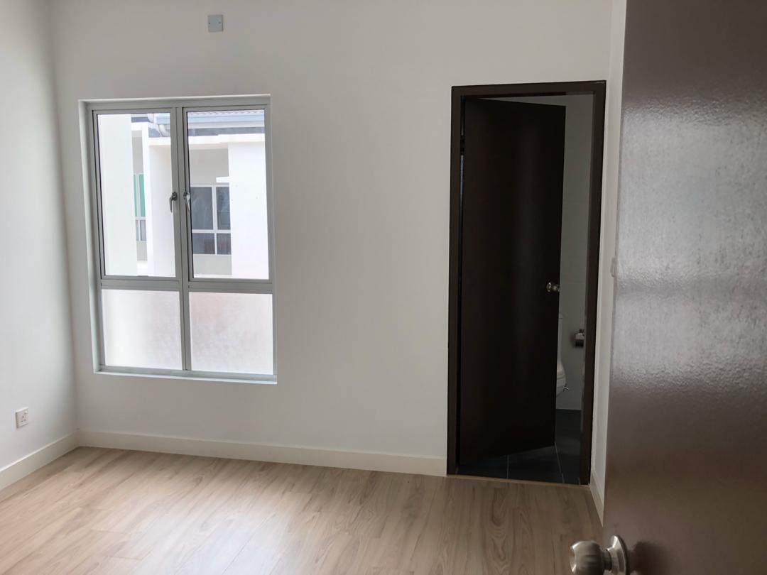 2 Sty Terrace Serene Height Bangi EXTRA LAND - photo 4