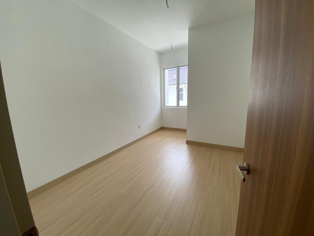BRAND NEW 2 Sty Terrace Amani Serenia City Sepang - photo 8