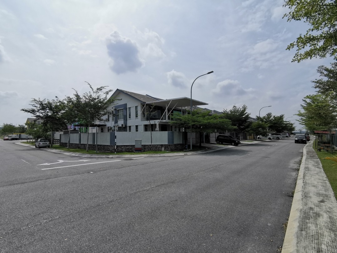 CORNER 2 STOREY TERRACE BANGI AVENUE 2 FREEHOLD - photo 6
