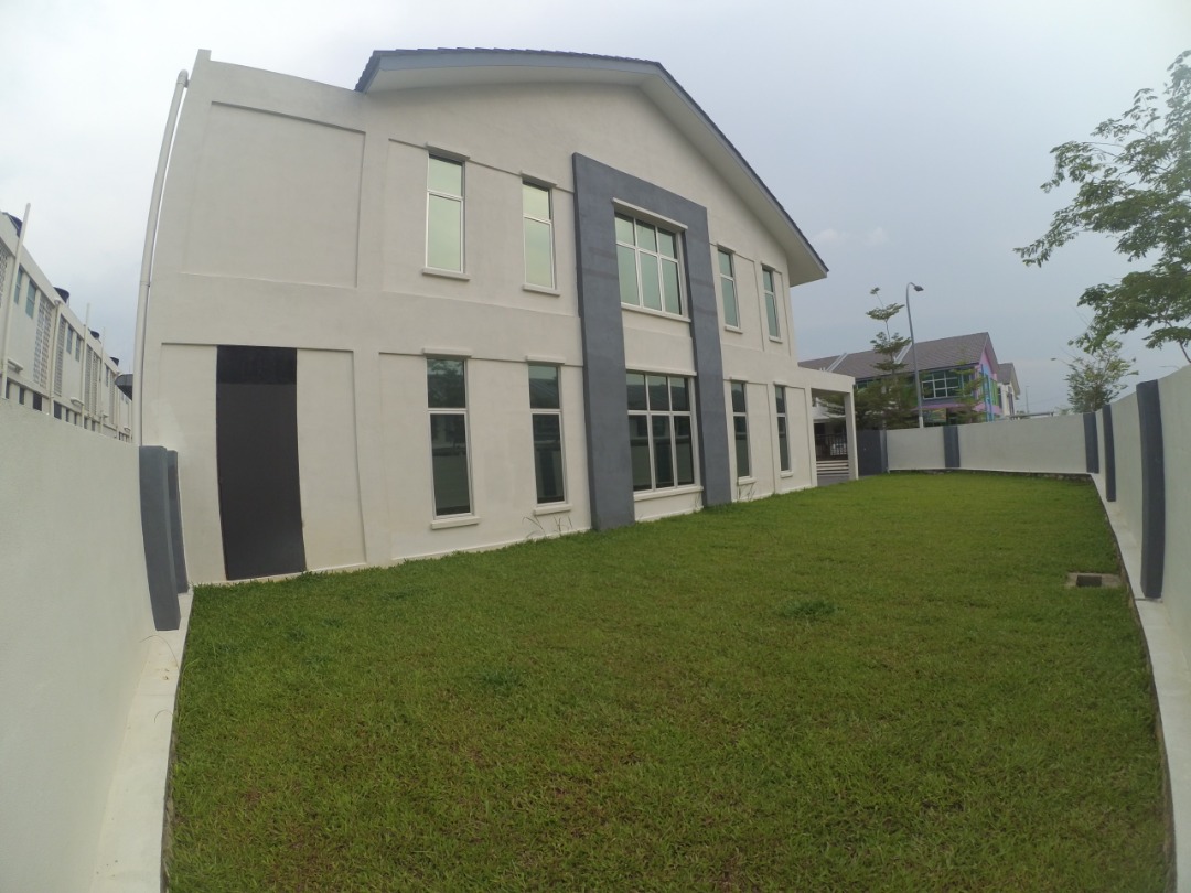 CORNER 2 STOREY TERRACE BANGI AVENUE 2 FREEHOLD - photo 2