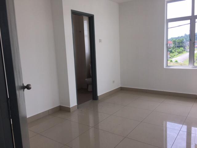 TOWNHOUSE Upper Floor, Taman Universiti, BANGI - photo 4