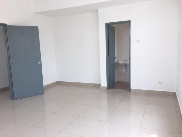 TOWNHOUSE Upper Floor, Taman Universiti, BANGI - photo 5