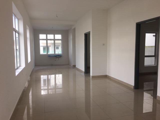 TOWNHOUSE Upper Floor, Taman Universiti, BANGI - photo 6