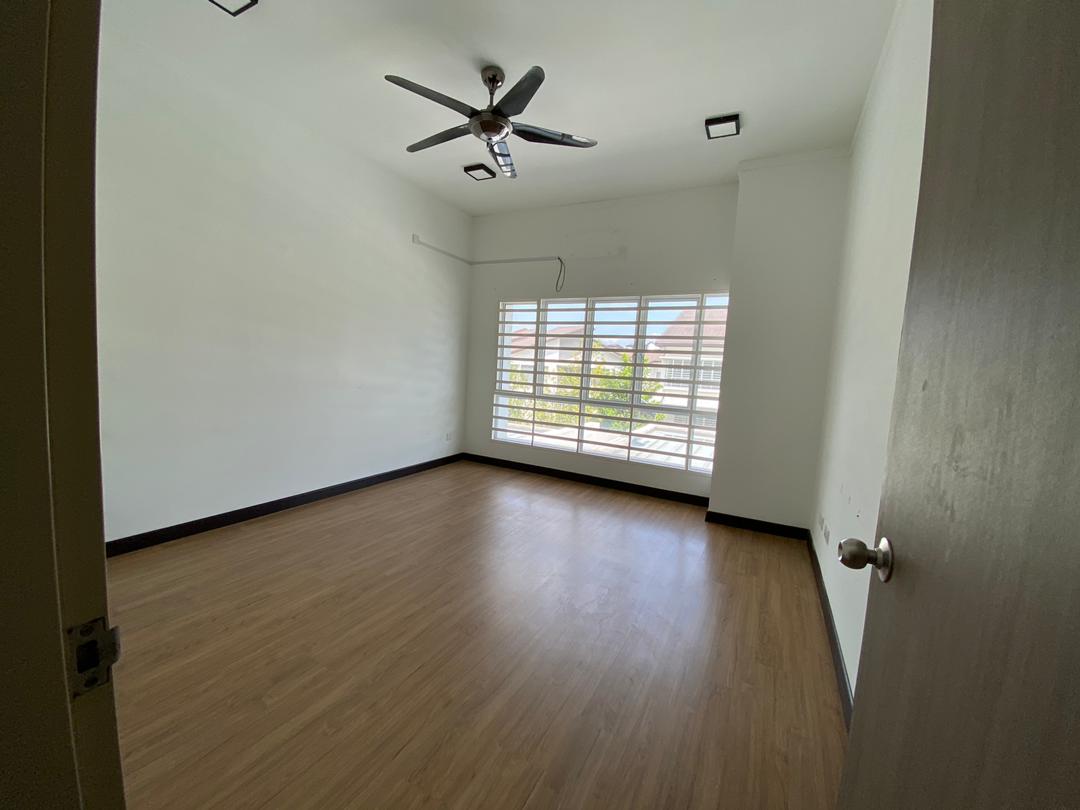 2 Storey Terrace Mekar Bandar Ainsdale, Seremban - photo 4