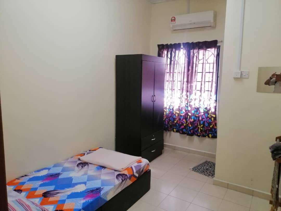 Furnished Double Storey Terrace Seksyen 8 Bangi - photo 7