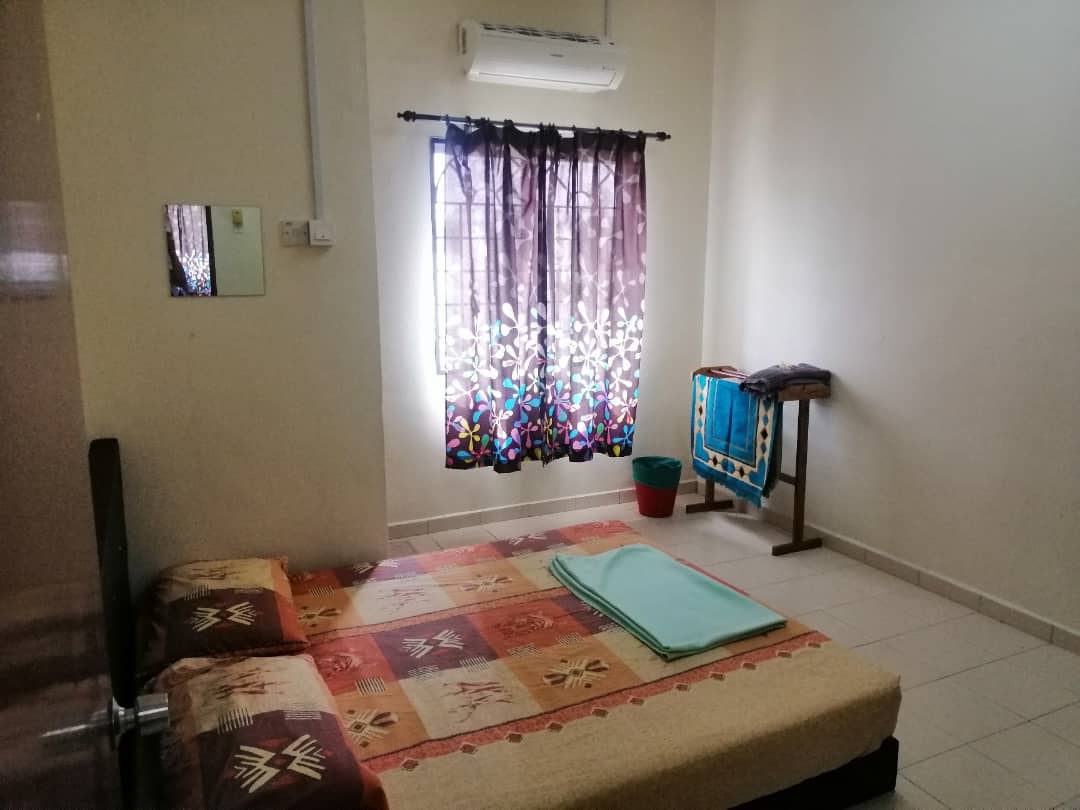 Furnished Double Storey Terrace Seksyen 8 Bangi - photo 8