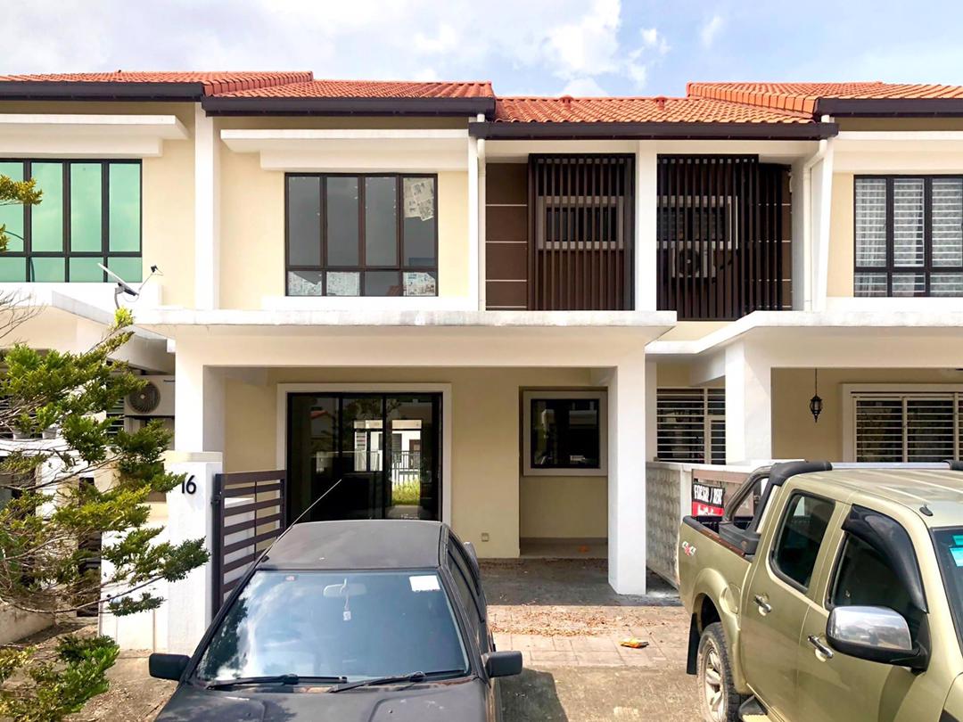 Double Storey Terrace Alam Sari Bangi Puisi - photo 2
