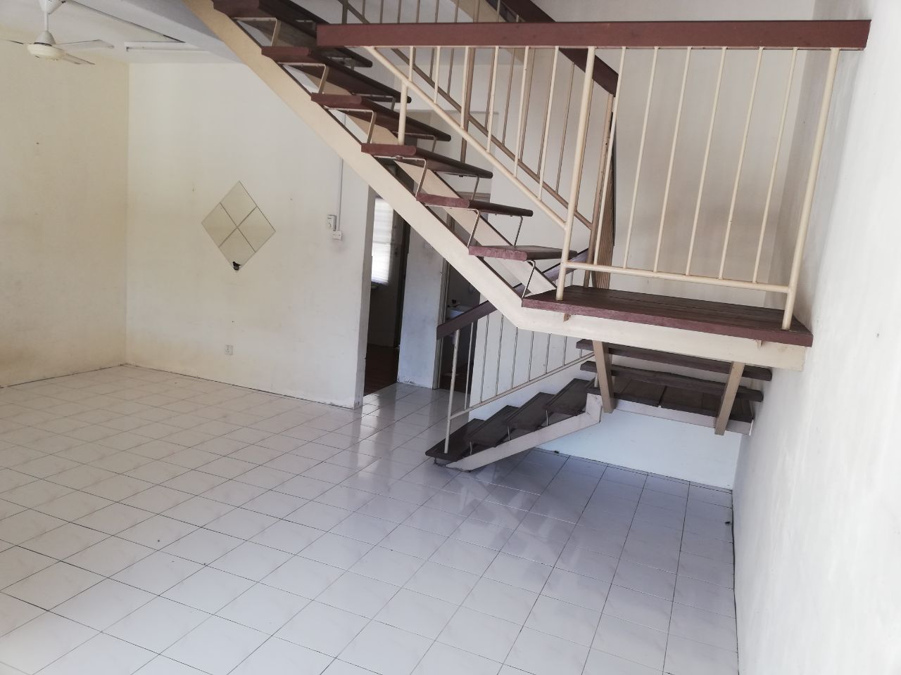 Double Storey Taman Lestari Putra 7 Seri Kembangan - photo 4