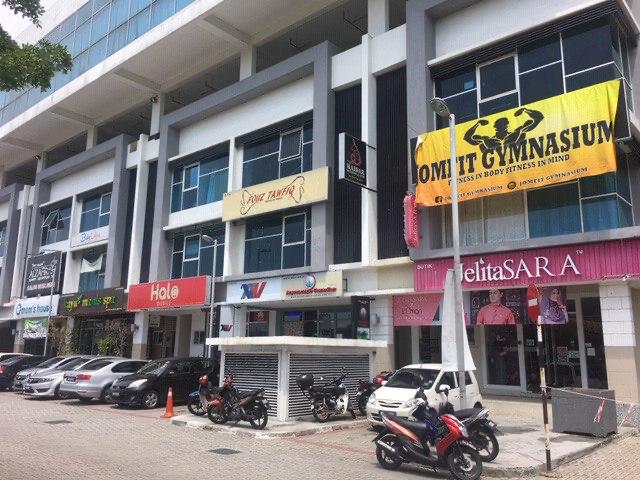 TRIPLE STOREY Shoplot Bangi Gateway Seksyen 15 - photo 2