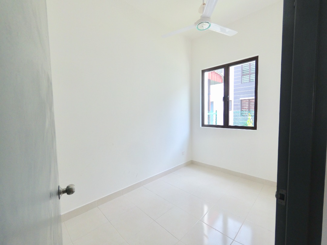 FACING SURAU 2 Sty Murni Bandar Ainsdale Seremban - photo 6