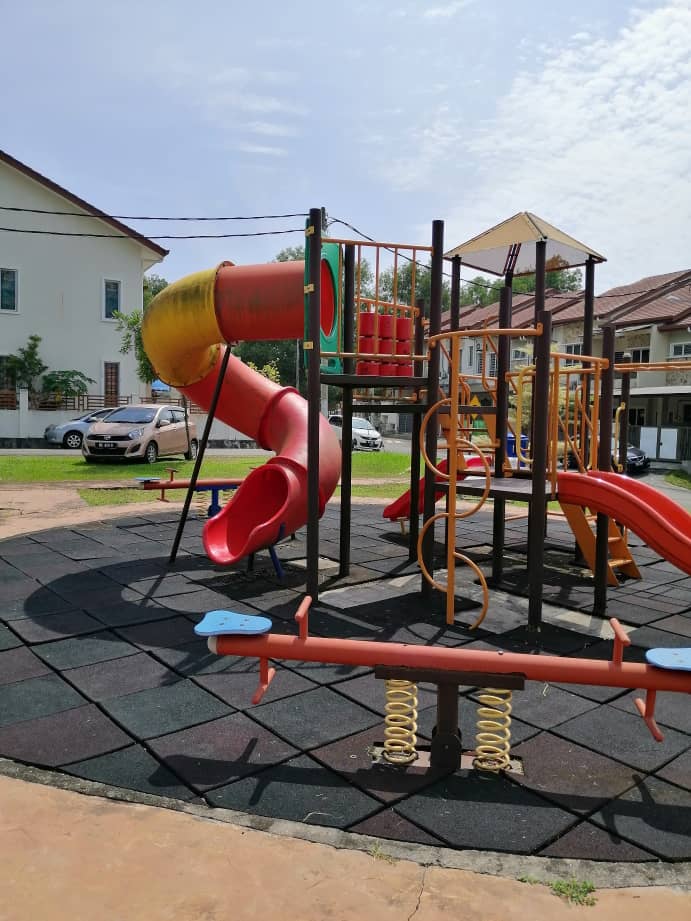 Double Storey Terrace Taman Universiti BANGI - photo 2
