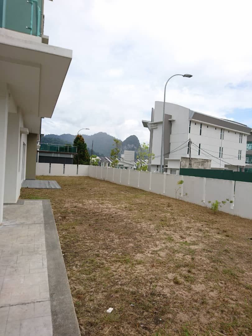 Dolomite Templer Double Storey Corner Lot Selayang - photo 3