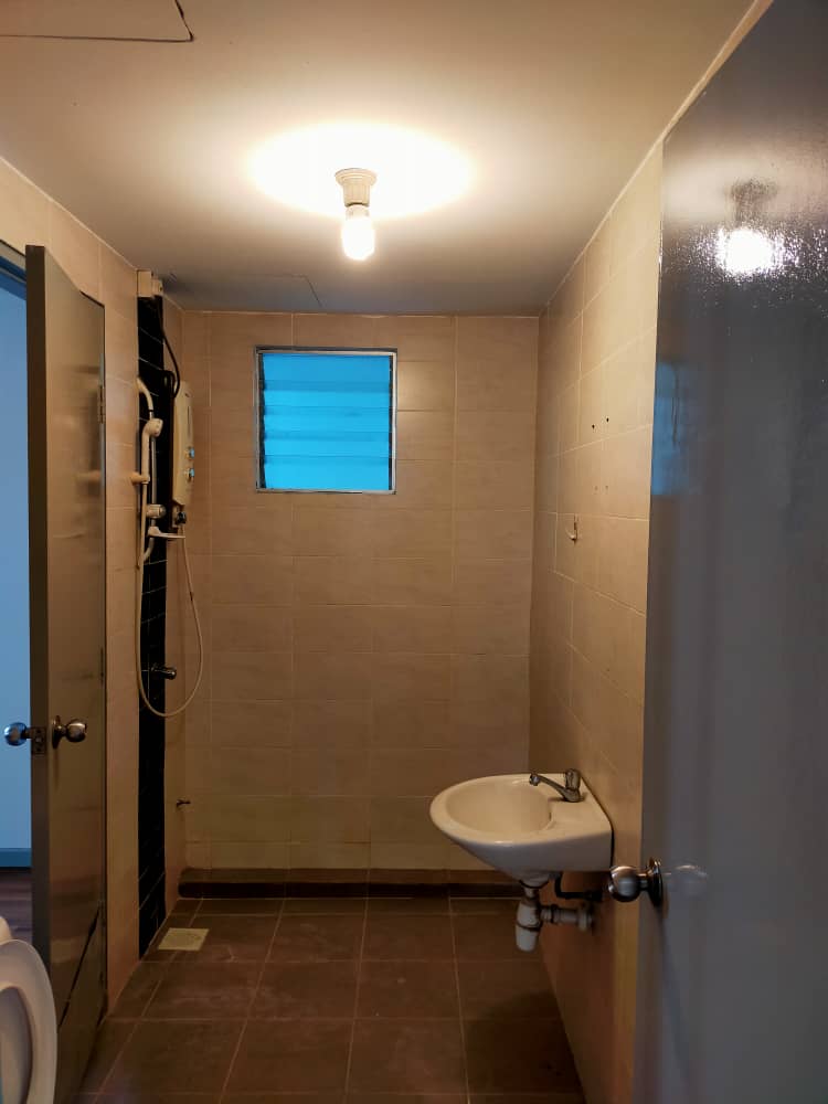 PARTIAL FURNISHED Pelangi Heights Apartment Klang - photo 5