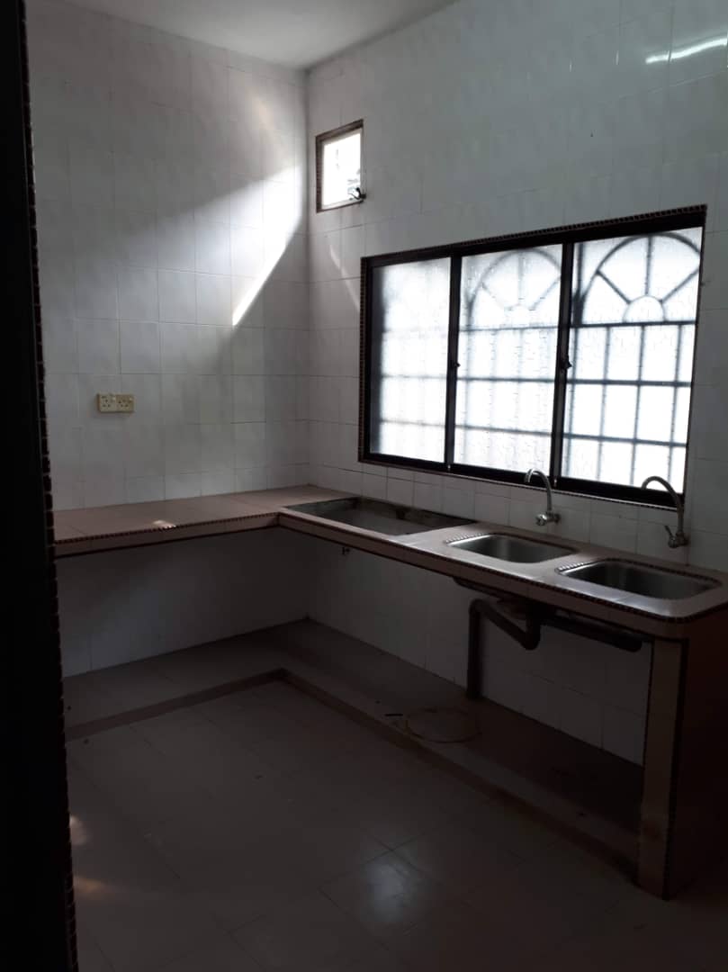 DOUBLE STOREY TERRACE AT TAMAN KLANG UTAMA, KLANG - photo 4